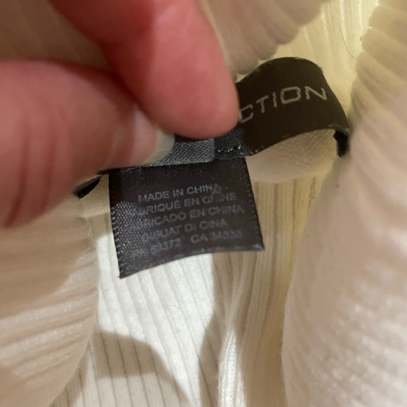 Turtle Neck Sweater - Picture 7 of 10